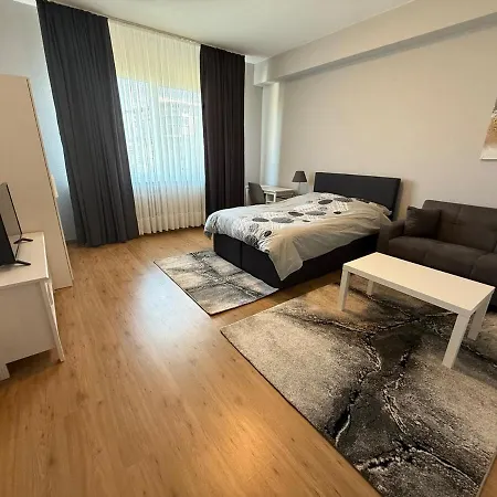 Apartment 1 In Location-magnolia